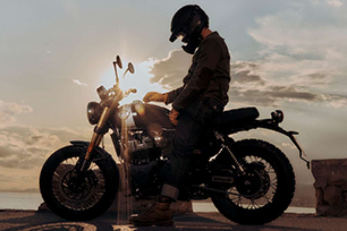 2025 Royal Enfield INT BEAR 650