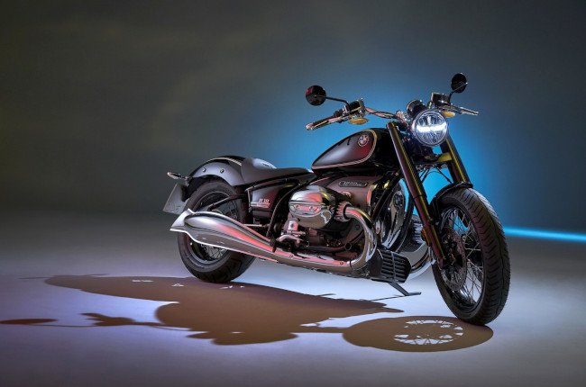 Optimize Your BMW R 18 Experience with the Finest Accessories: Top Picks for Ultimate Riding Enjoyment